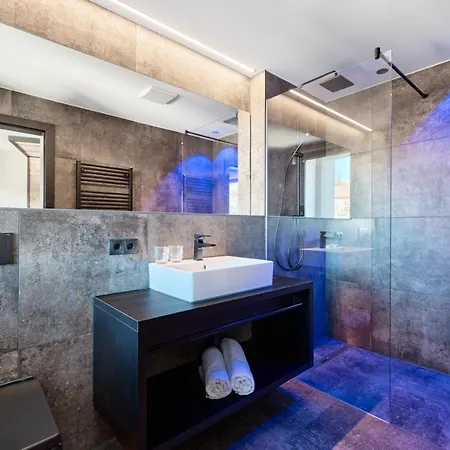 Relax Apartments Ladis Apartment